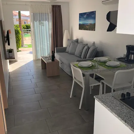Alsol Leones Hébergement de vacances *